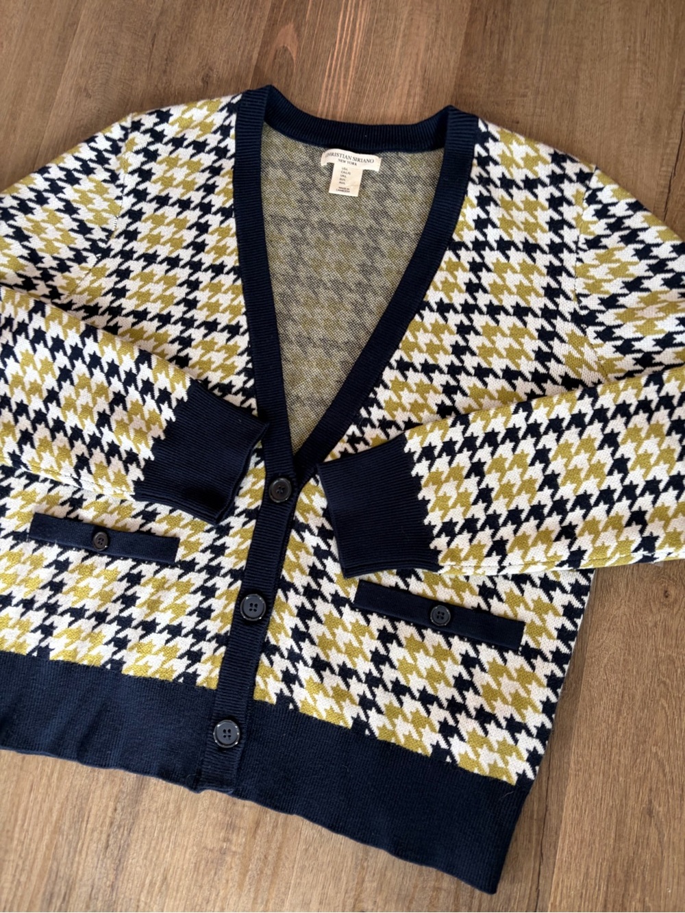 NWOT Houndstooth V Neck Button Cardigan Preppy Academia Collegiate Elle Woods